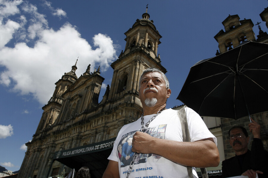 Falleció el profesor Gustavo Moncayo, el recordado caminante por la paz