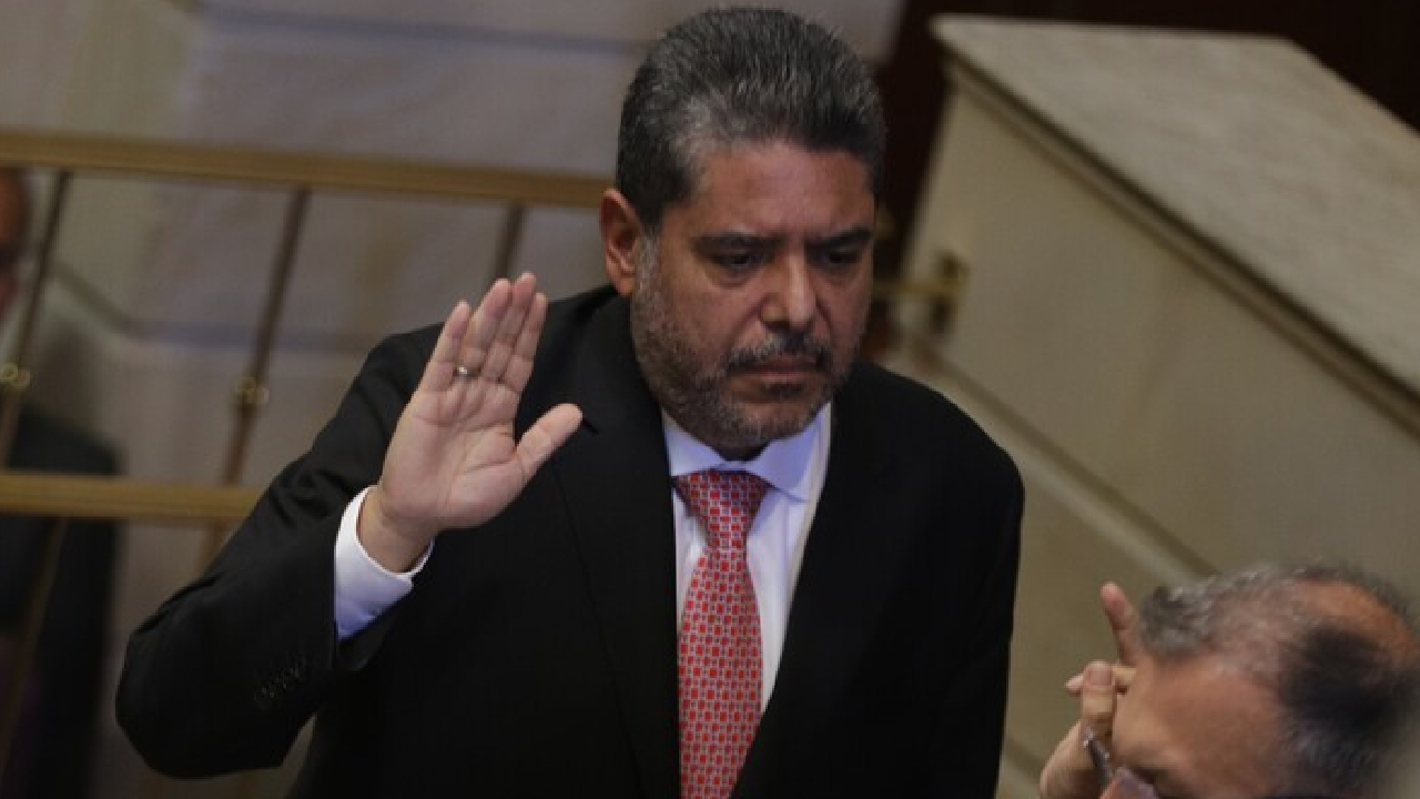 Contralor Carlos Rodríguez