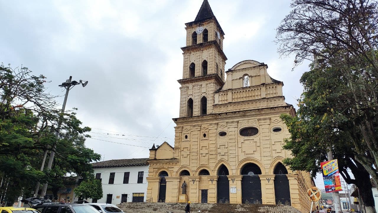 Aguas negras de quebradas en Garzón, contaminan el río Magdalena