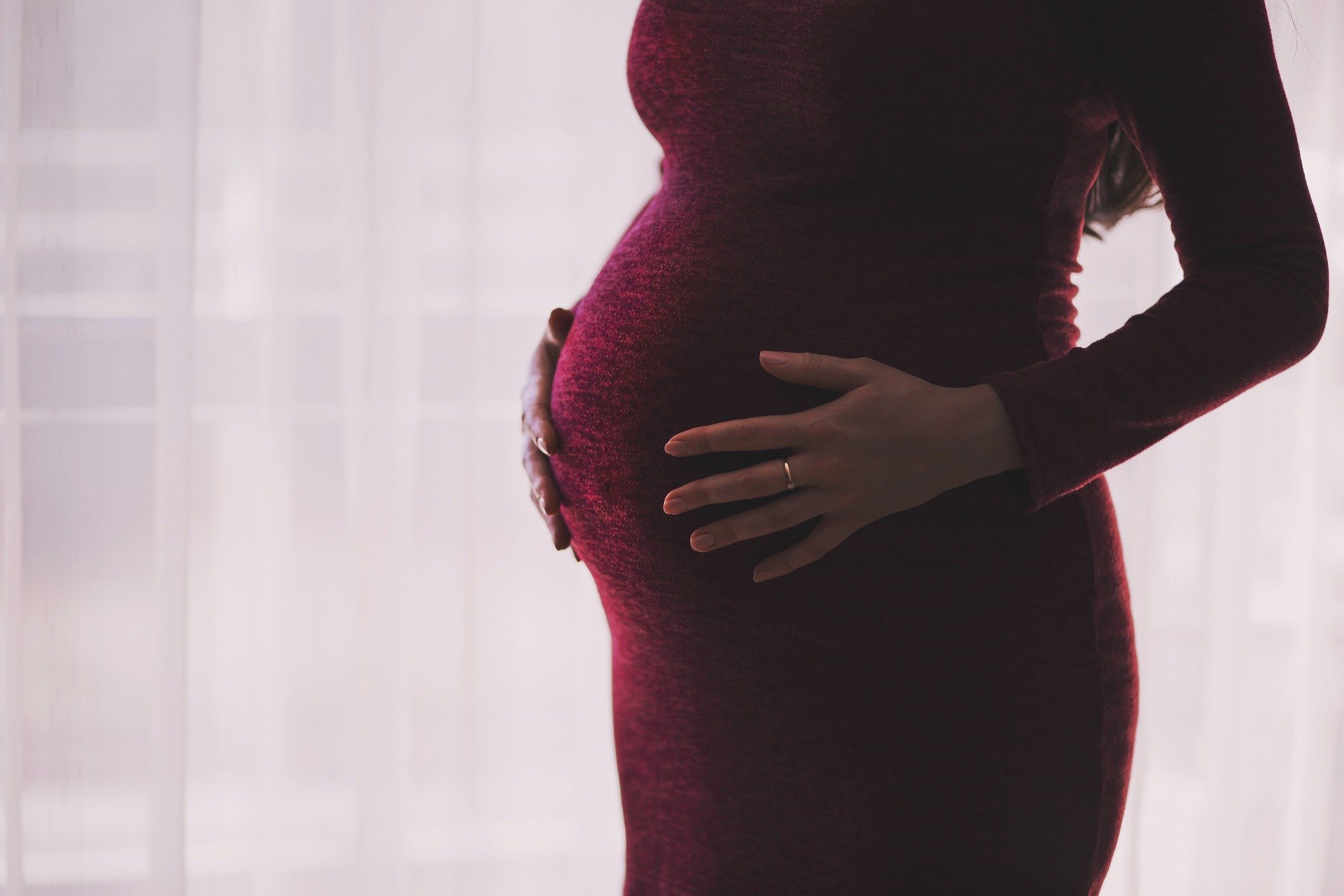 Vacuna contra covid-19 mujer embarazada