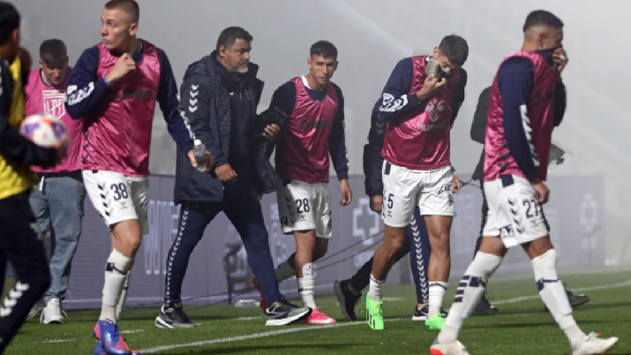 Un muerto en duelo suspendido por incidentes entre Gimnasia y Boca Juniors