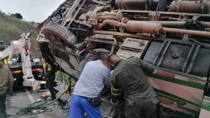 Grave accidente en la vía Panamericana, deja al menos 20 muertos