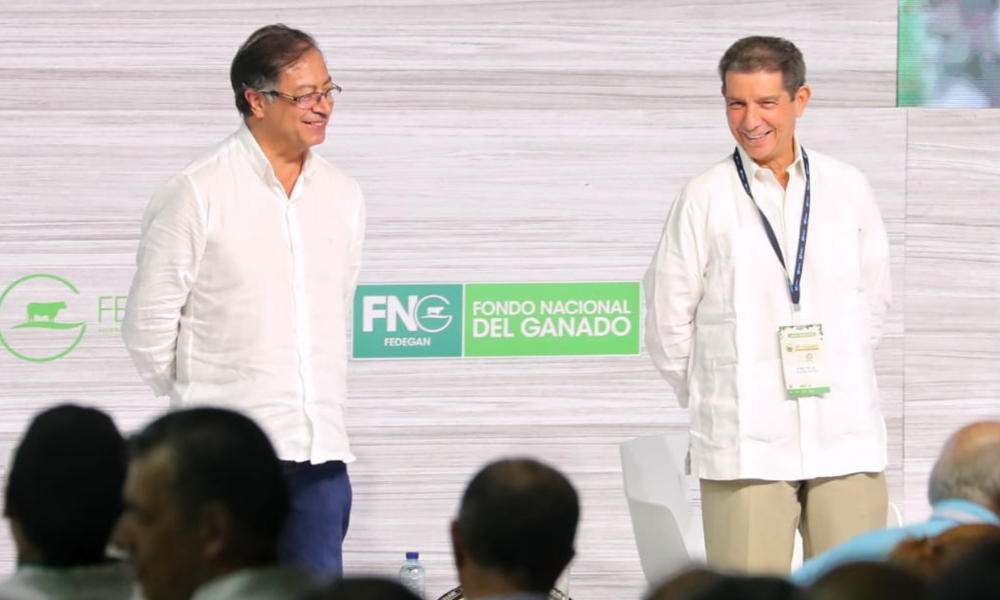 Presidente Gustavo Petro y José Félix Lafaurie en Congreso Ganadero 2022