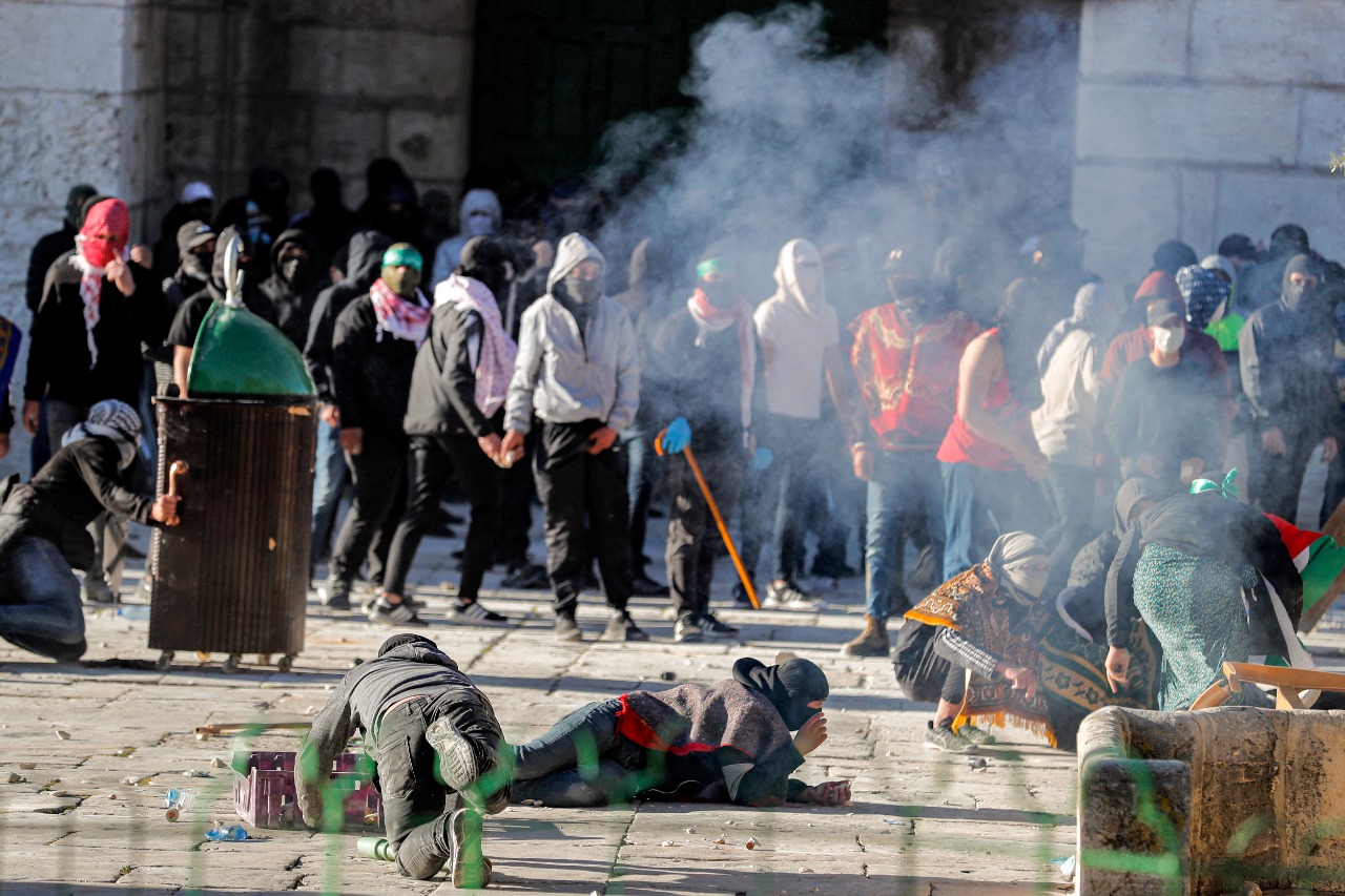 Protestas de palestinos policías israelíes en Jerusalén