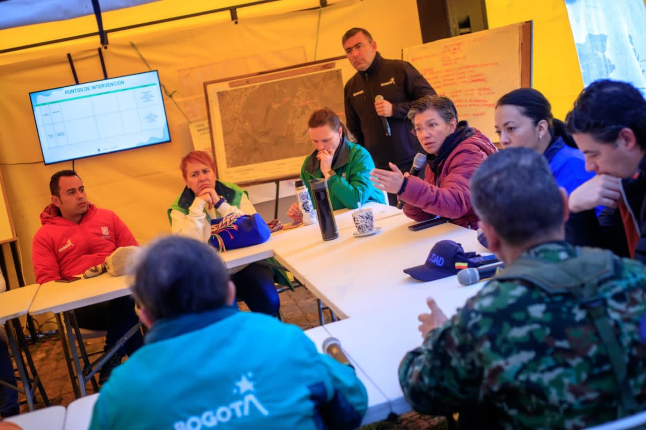 Alcaldesa pide prioridad en atender emergencias y no a "cuidar marchas"