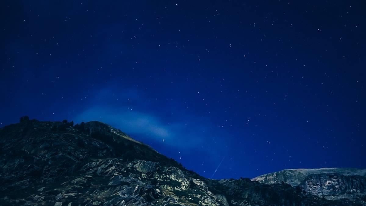 Los Planetas Del Sistema Solar Colocan Correctamente Órbitas Desde Sol  Vector de stock #502366282 de ©lerafeeva, image size:1200x675