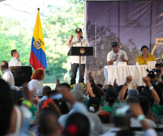 Petro entrega tierras en Bolívar