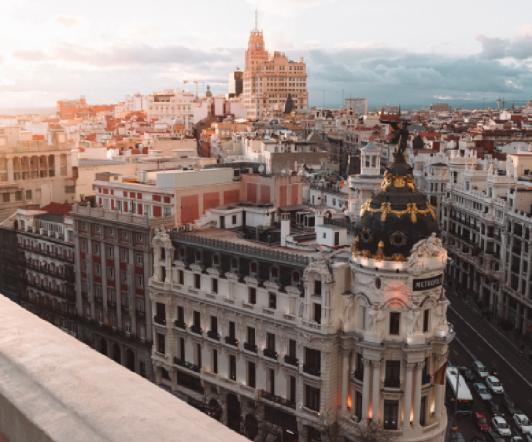 ¡Atentos-Hay-becas-para-estudiar-maestrias-en-Espana.jpg