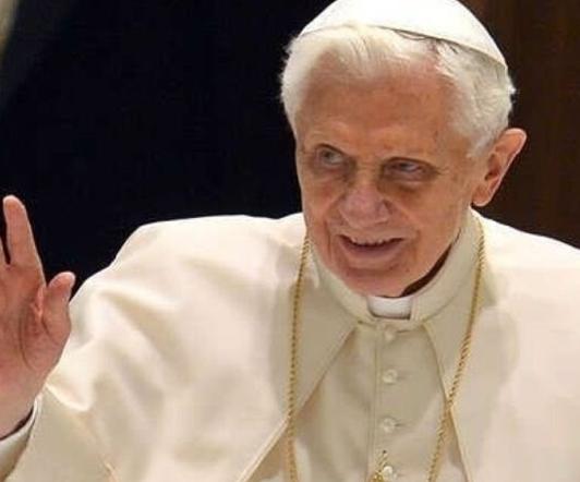 BenedictoXVI1.jpg