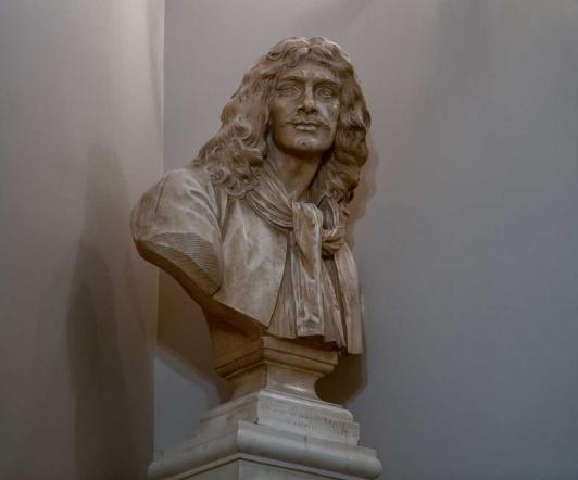 Busto-de-Moliere-Foto-AFP.jpg