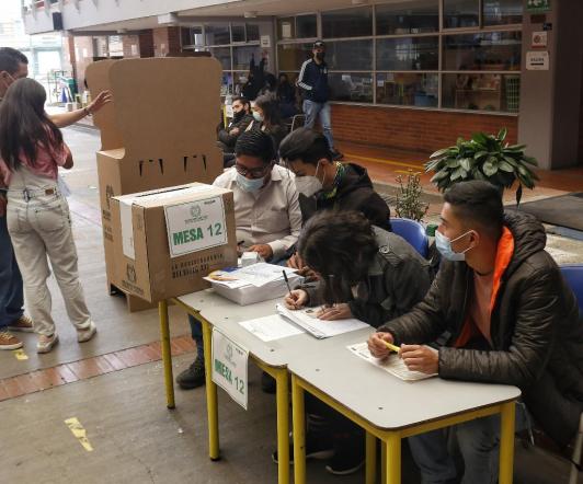 Cierre-Urnas-Colombia.jpeg