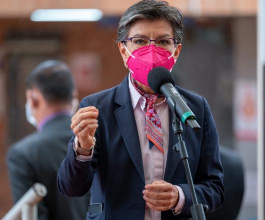 Claudia_lopez_colegios.jpg