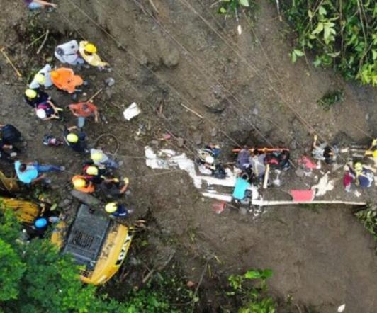 Deslizamiento-de-tierra-en-Risaralda-deja-un-fallecido.jpg