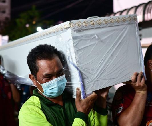 Expolicia-mato-a-37-personas-en-una-guarderia-de-Tailandia.jpg