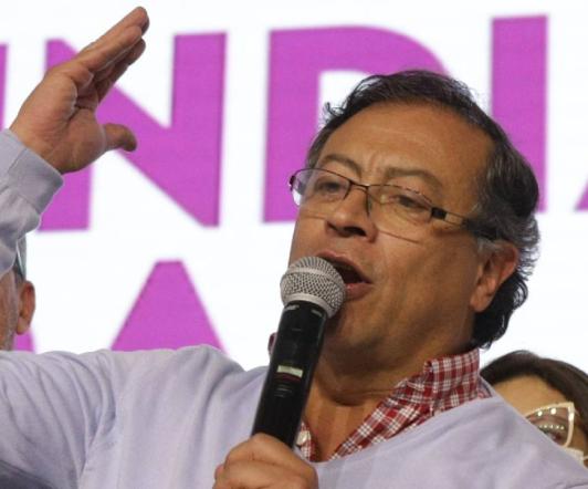 Gustavo-petro-pacto-historico.jpg
