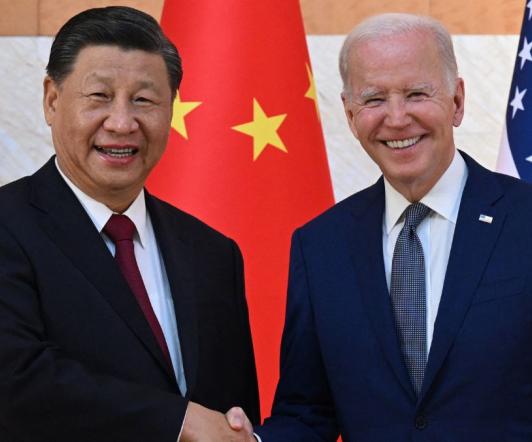 Joe-Biden-y-Xi-Jinping-acercaron-posturas-pero-algo-los-mantiene-separados.jpg