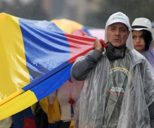 Marchas-en-Colombia-contra-reformas-del-gobierno-Petro.jpg