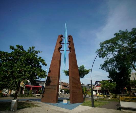 Memorial-Puerto-Boyaca.jpg