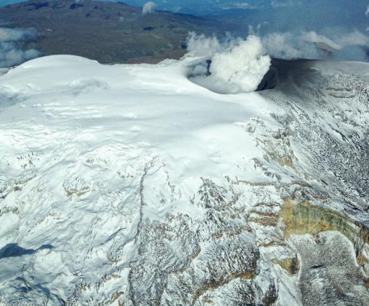 Nevado-del-Ruiz-declaran-calamidad-publica-en-Caldas-por-posible-erupcion.jpg