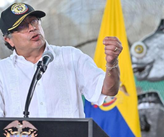 Presidente-Gustavo-Petro-Programa-jovenes-en-paz-2.jpg