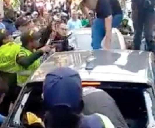 Vehiculo-arrollo-a-transeuntes-en-Manizales.jpg
