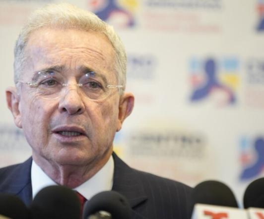 alvaro-uribe-magdalena-medio.jpg