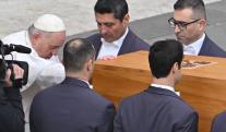 Funeral-Benedicto-XVI-hecho-por-el-Papa-Francisco-1.jpg