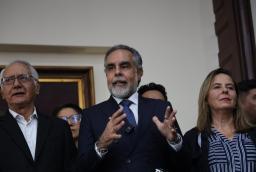 Congreso defiende megarricos y hunde reformas sociales: Benedetti