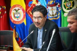 Iván Cepeda denuncia campaña de desprestigio en su contra.