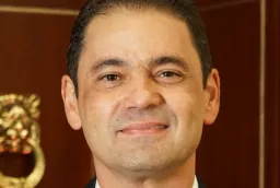 Ape Cuello estaría cambiando votos presuntamente por agua en Aguachica, Cesar, según denuncias en redes sociales