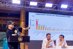 Presidente Gustavo Petro convoca a una "gran lucha por la tierra" y llama a la movilización social
