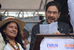 Iván Cepeda calificó de racistas palabras de Uribe