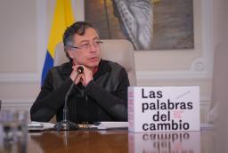 Presidente Petro desmiente versiones sobre supuestas órdenes para detener operaciones militares