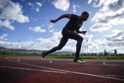 Ronal Longa rompe records en el Panamericano de Atletismo