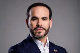 Abelardo De La Espriella asume la Presidencia de Colombia este 7 de agosto