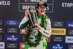Tatiana Calderón rompe récords en Brasil: es la primera mujer en ganar en la general del NASCAR