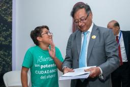 Jovenes-reaccionan-al-discurso-del-presidente-Petro-en-la-COP27.jpg