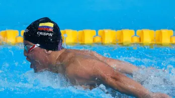 ¡Nelson Crispín triunfa en París! Gana la medalla de plata en natación en los Juegos Paralímpicos