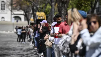 n Portugal, las autoridades se niegan a establecer un tiempo determinado para restablecer el servicio de electricidad. / AFP.