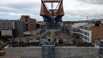 Obras del metro elevado en Bogotá.
