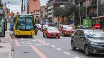 Desde hoy comienzan comparendos por invasión del carril exclusivo en la carrera Séptima