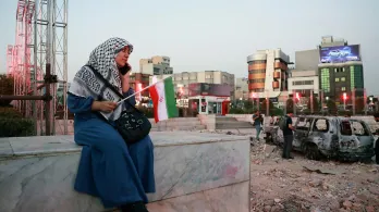 Mujer en Teherán, capital de Irán