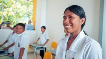 joven indígena.