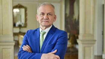 Carlos Ramón González.