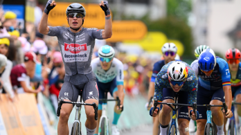 Jasper Philipsen volvió al triunfo en la etapa 8 de La Vuelta 2025