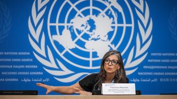 La relatora especial de las Naciones Unidas (ONU) sobre los territorios palestinos ocupados, Francesca Albanese, ofrece una rueda de prensa sobre la situación de los derechos humanos en Gaza, en Ginebra.