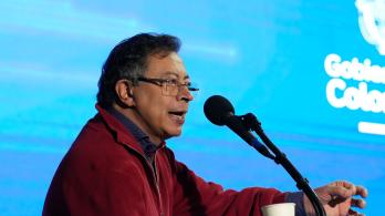 Presidente desmiente que el Gobierno usará ahorros pensionales para pagar bono