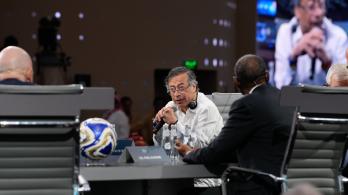 Presidente Petro participa en foro de inversión global en Arabia Saudita y aboga por transición energética