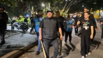 Andrés Gury Rodríguez amenazando a manifestantes en Medellín