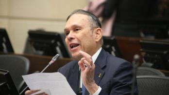 Efraín Cepeda.